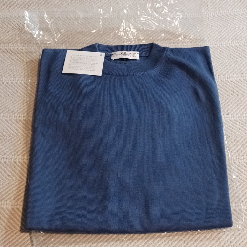 Classic Mens Golf Crewneck Sweater in Deep Blue